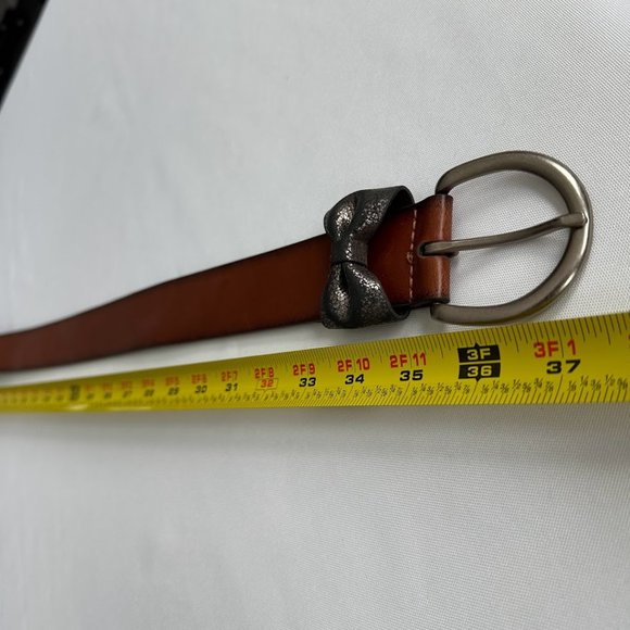 Small Metallic Bow Silver Buckle Brown Leather Belt Country Western Shimmer - Picture 2 of 5